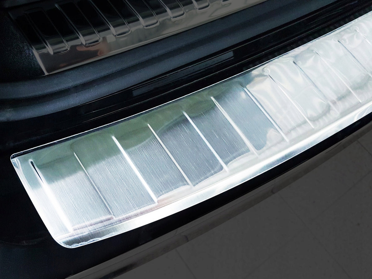 Bakfangerbeskytter Audi A6 C8 Avant (2018-) – Rustfritt stål - detaljer