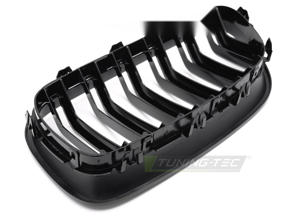 Grill BMW F10/F11 10-16 montert i bilen — overblikk.