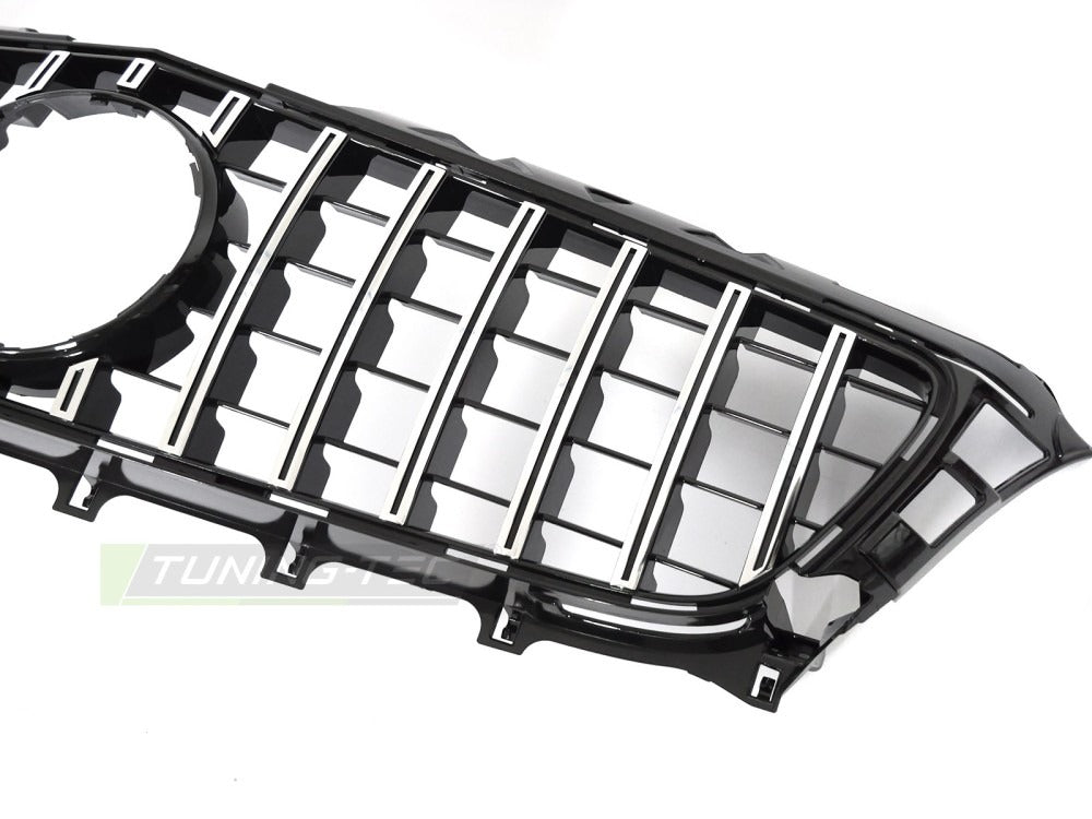 Grill Mercedes CLS C218 11-14 sett fra siden, lamellstruktur synlig.