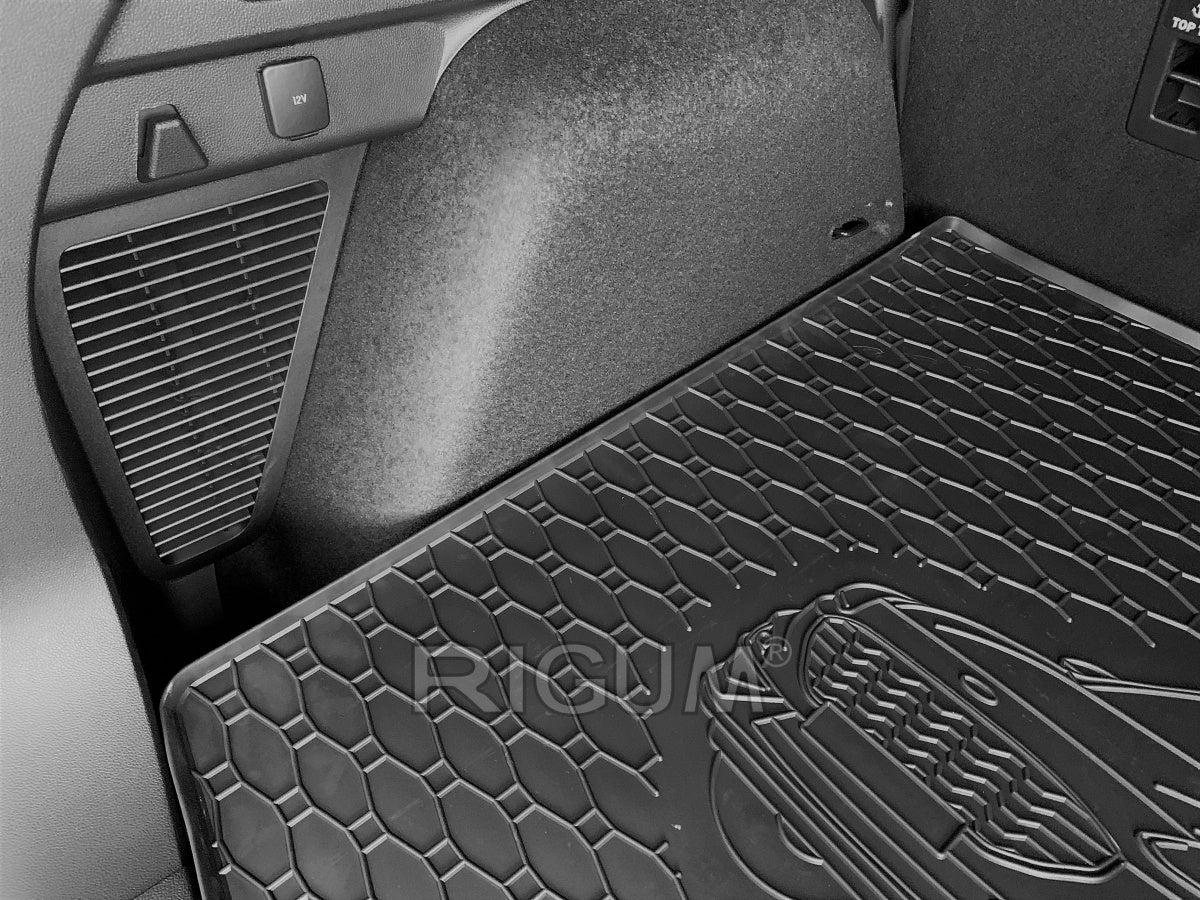 Rigum bagasjeromsmatte til Ford Kuga III / Kuga (MHEV / PHEV) Hybrid – med 10 mm sidekanter