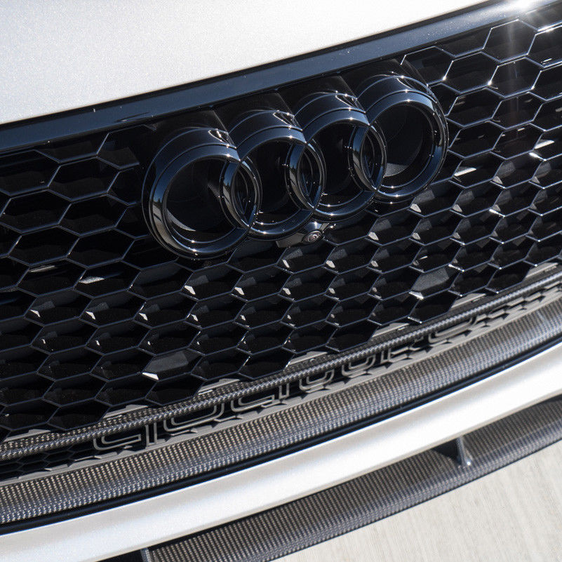 Emblem Audi ringer () Grill Black Edition - detaljer