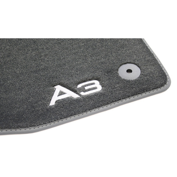 VAG OEM stoffmatter til Audi A3 8Y – antiskli underside