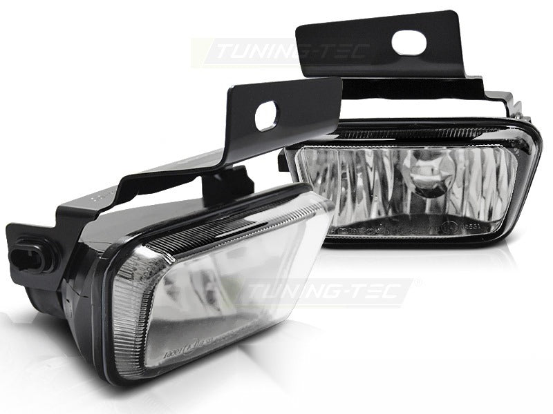 Tåkelys Chrome til VW Golf 2 83-91 sett rett bakfra på hvit bakgrunn.