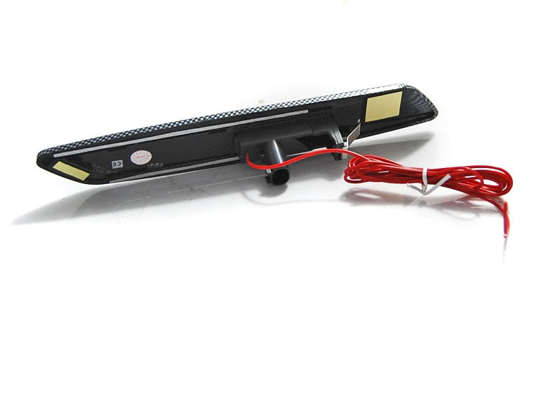 Sidemarkeringslys BMW E82 07-13 med festedetaljer.