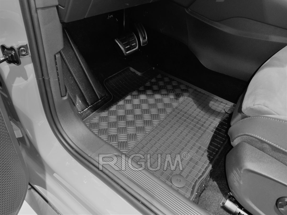 Rigum gulvmatter til Cupra Born – antiskli underlag