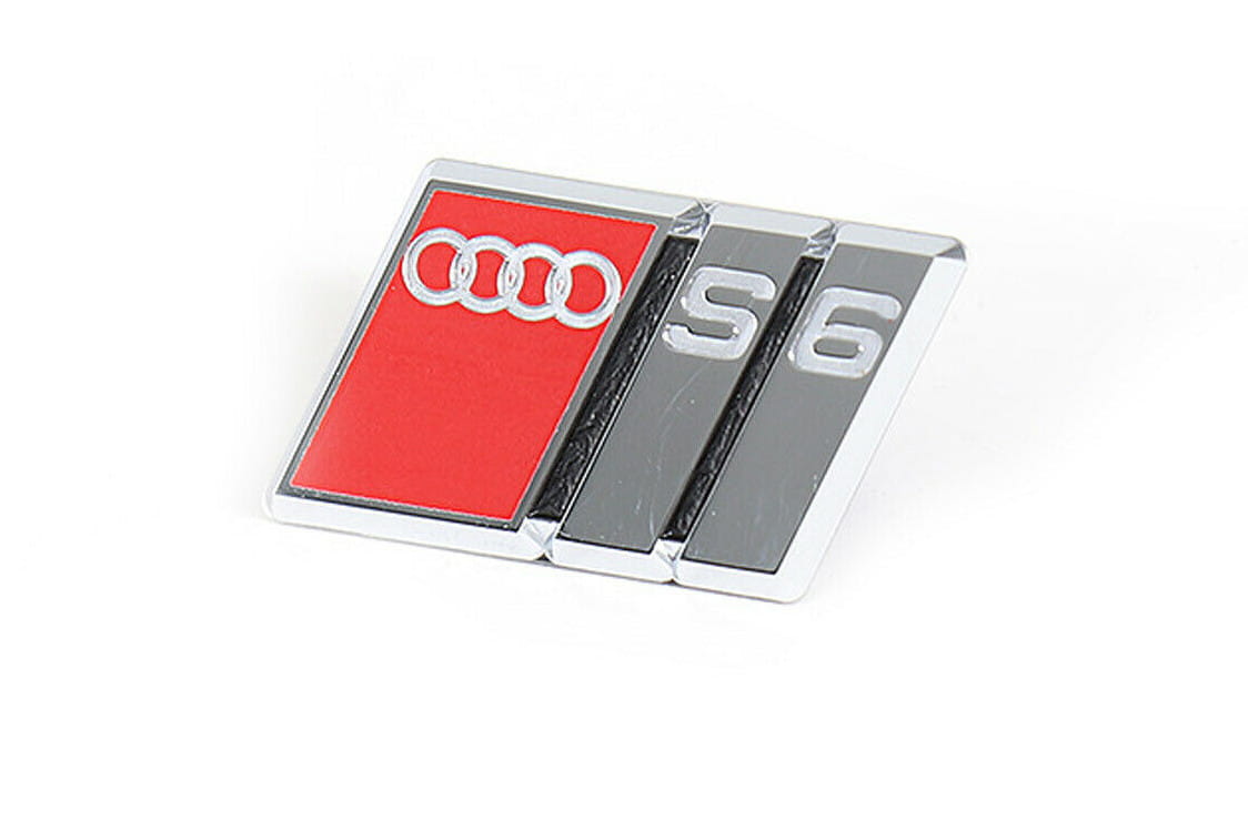 Emblem/logo til Audi til ratt S6 C4 Chrome Red Edition i krom og rød, laget i ABS automotive