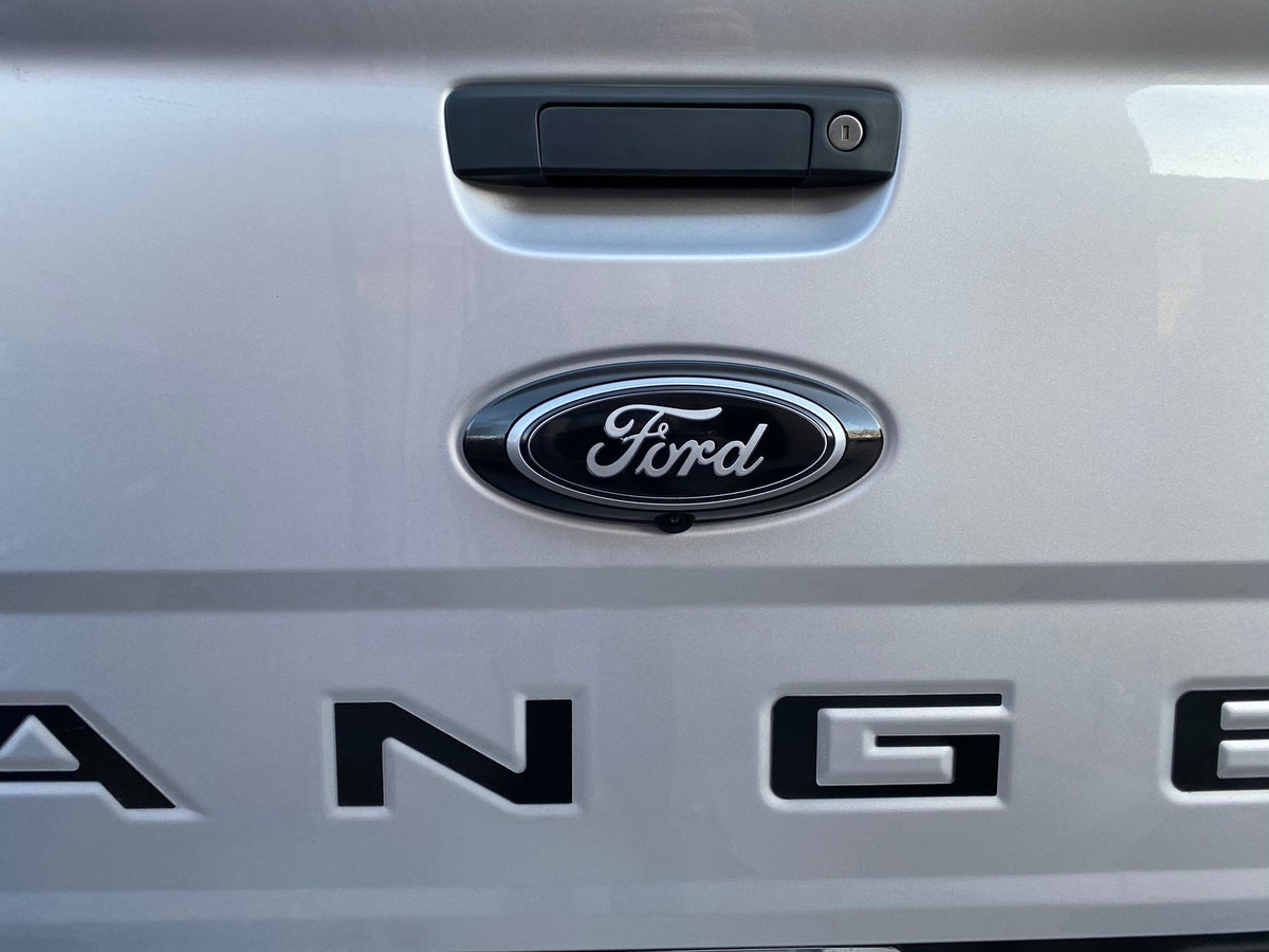 Ford Ranger emblem i blå-krom design for bakluke montering