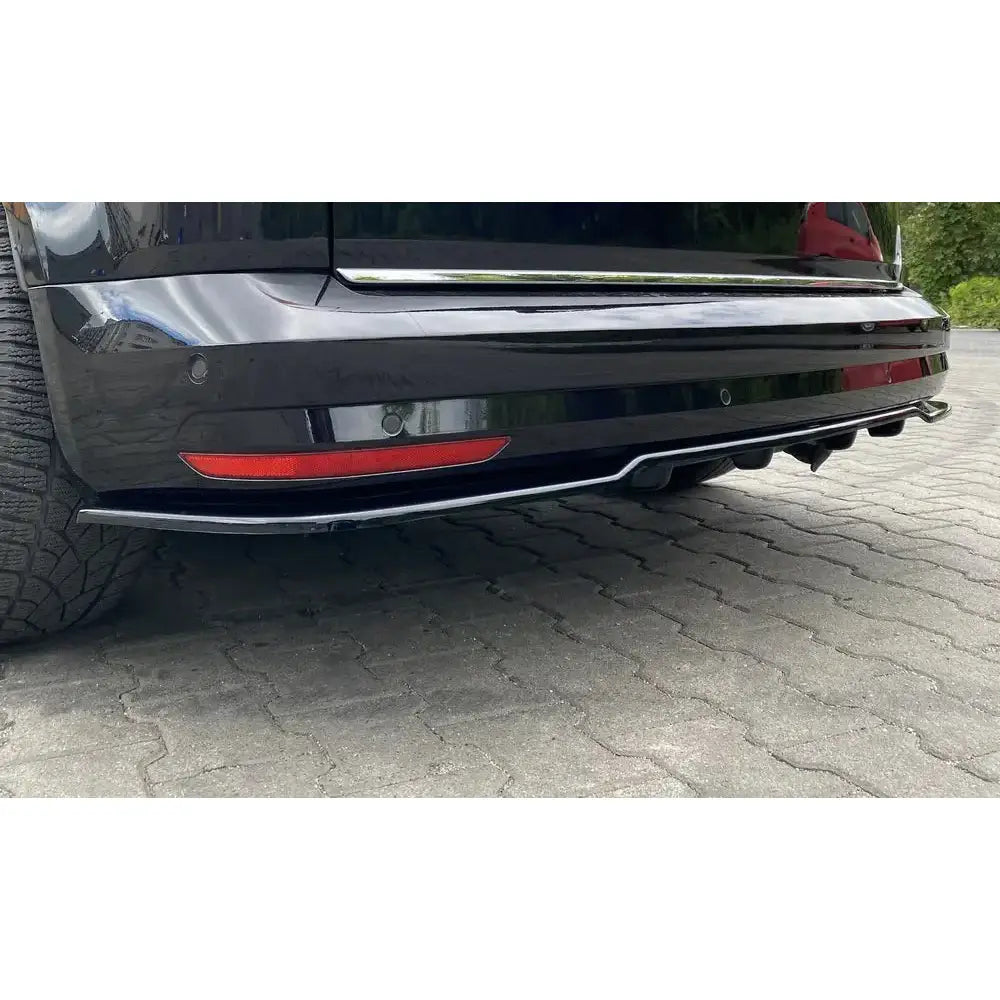 Central Rear Splitter (with Vertical Bars) Volkswagen Caddy Mk. 4 - 2