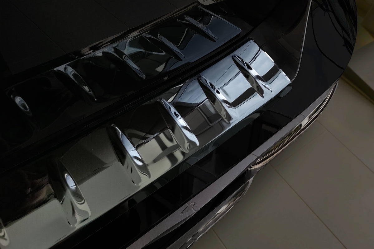 Bakfangerbeskytter Bmw 7 (G70) M Pakke / Black (2022-) – Rustfritt stål - detaljer