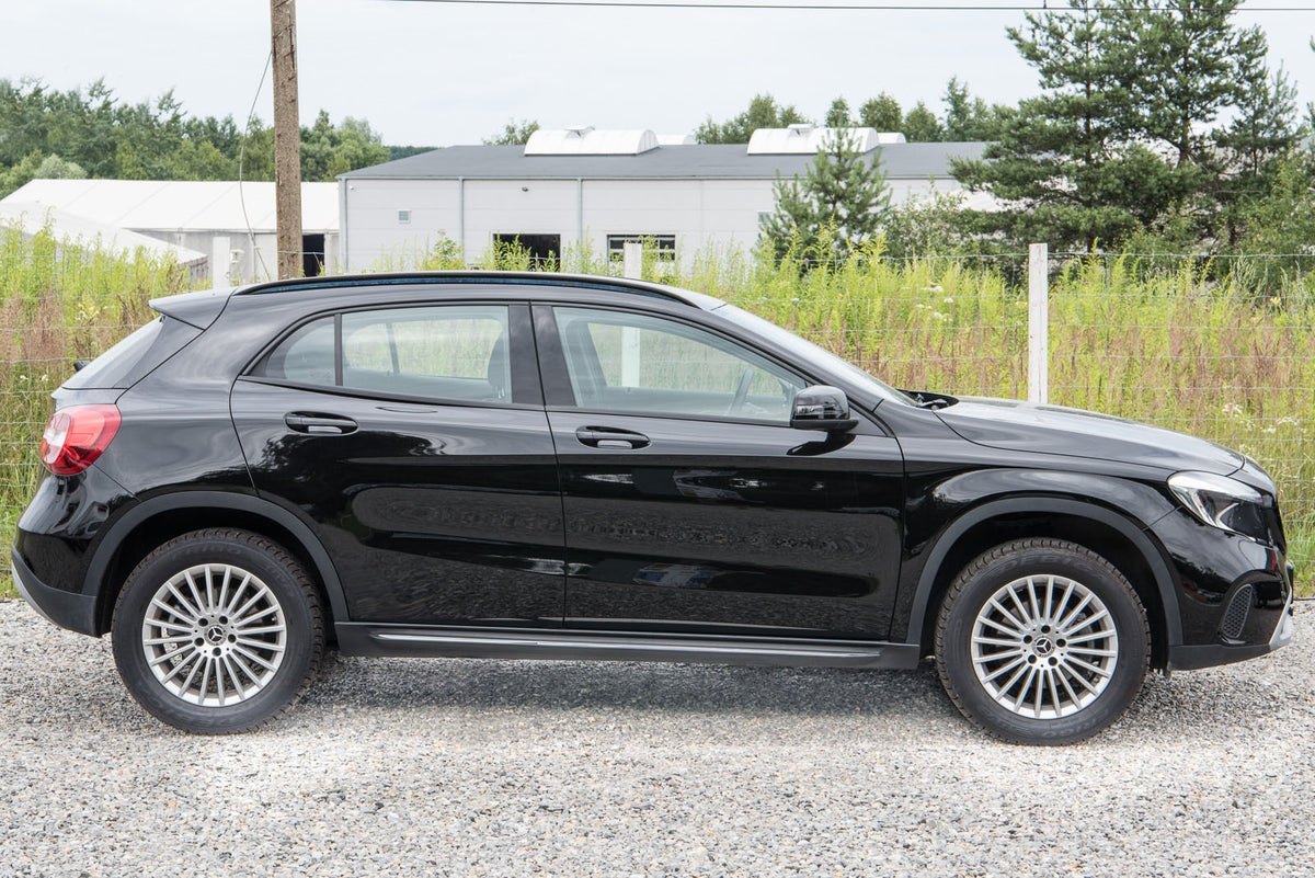 Stigtrinn Mercedes GLA (X156) Ventshield (2013-2019) - sett bakfra