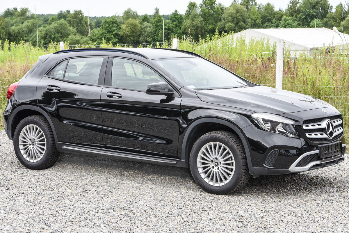 Stigtrinn Mercedes GLA (X156) Ventshield (2013-2019) - detaljer