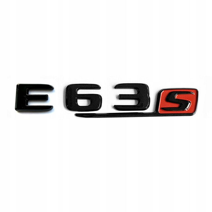 Emblem/logo til Mercedes E63S Sport i svart ABS-materiale med Black Edition design
