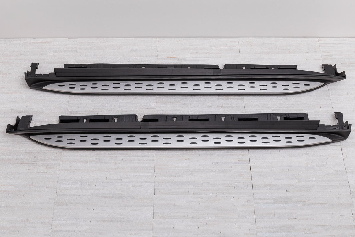 Stigtrinn Mercedes GL (X166) Ventshield (2012-2015) - nærbilde