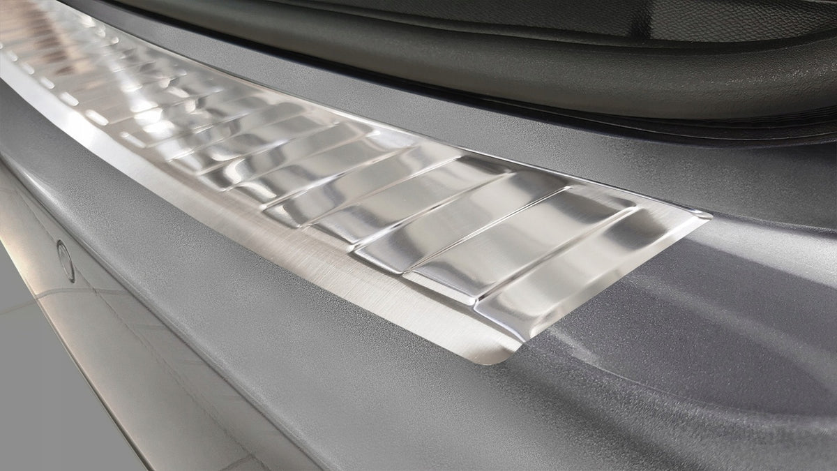 Avisa bakfangerbeskytter til Peugeot 308 II SW – beskytter mot riper ved lasting