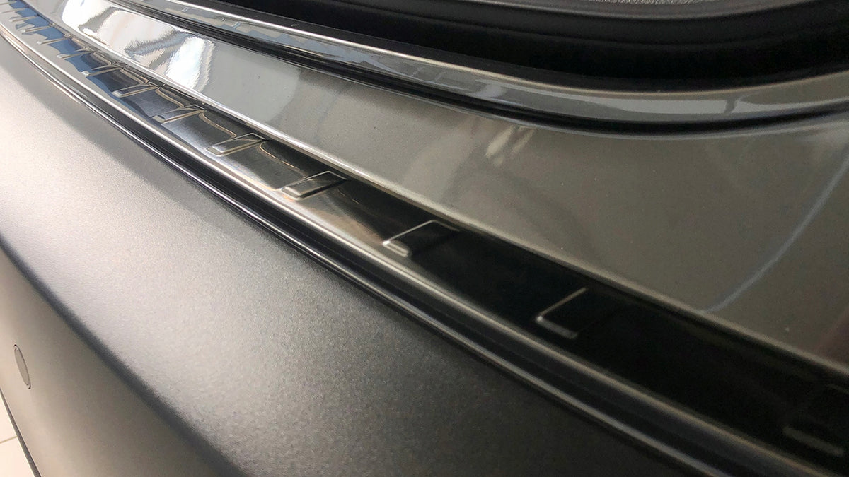 Avisa bakfangerbeskytter til Mazda CX-30 – enkel 3M-montering