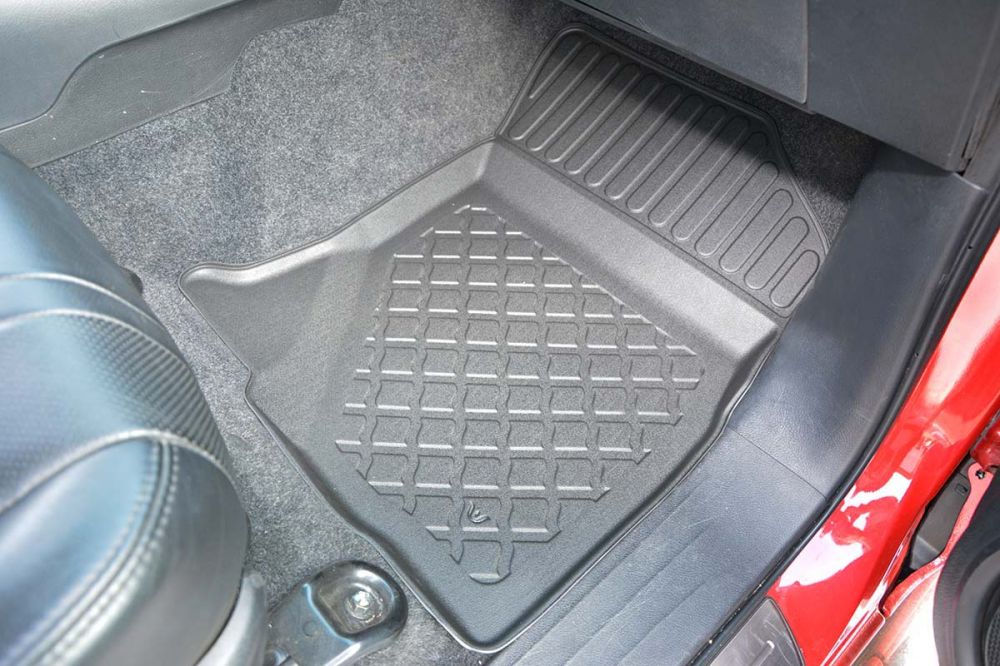 Gulvmatter Toyota Hilux VIII (2015-) – TPE - sett forfra