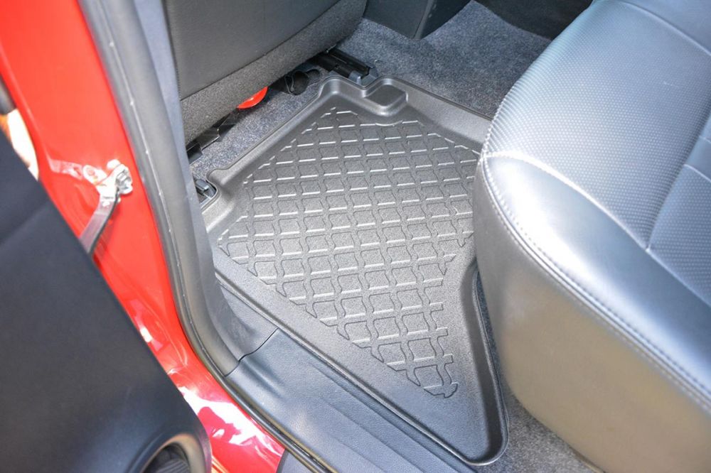 Gulvmatter Toyota Hilux VIII (2015-) – TPE - sett bakfra
