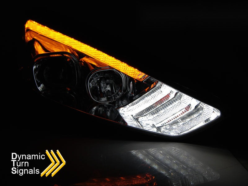 Detaljbilde av frontlykter Ford Focus MK3 15-18 med LED-detaljer.