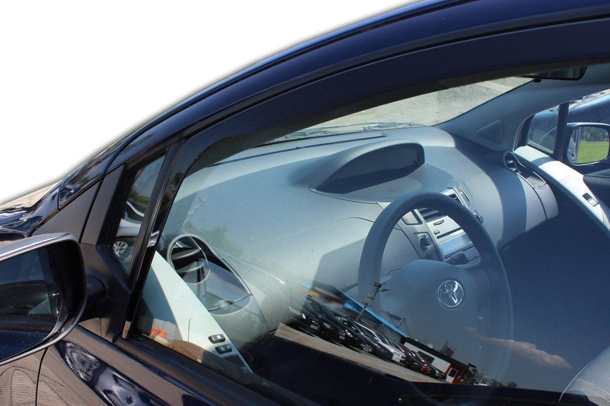 Heko vindavviser til Toyota Corolla IX Hatchback – transparent og sort