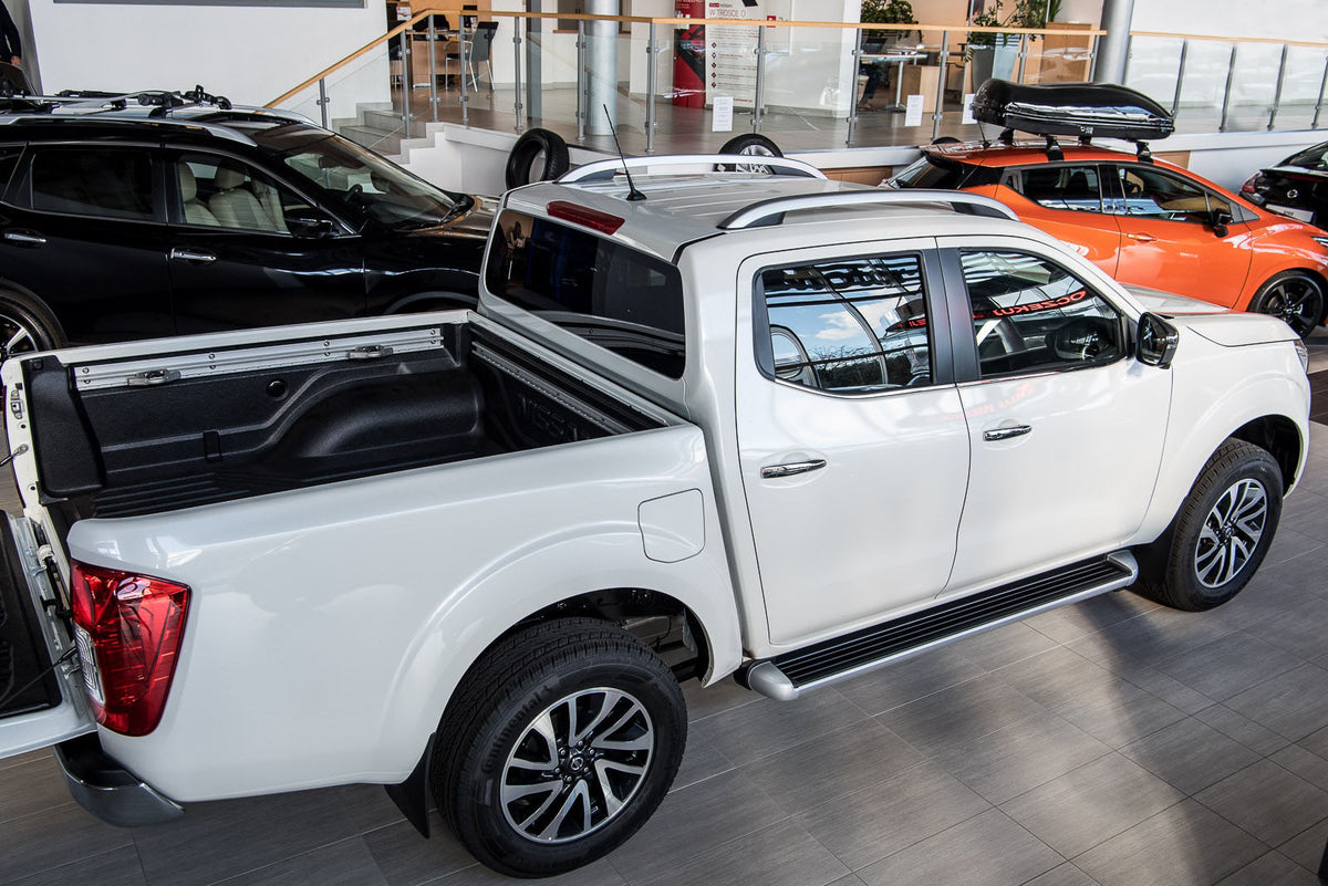 Stigtrinn Nissan Navara IV (NP300) Ventshield (2014-2022) - sett bakfra