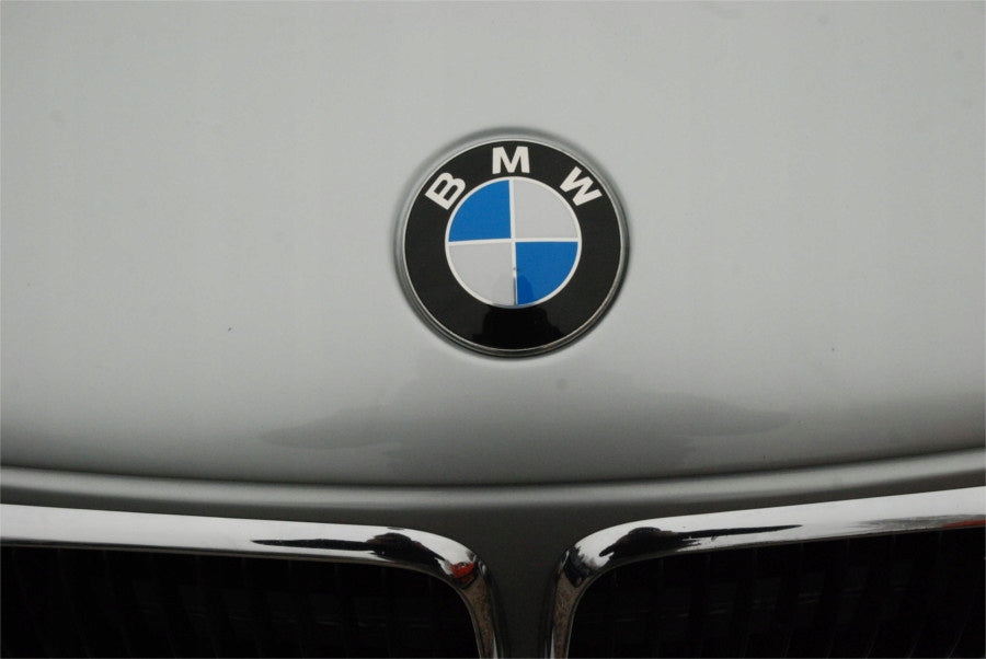 Emblem Bmw /, 2-pins Bakluke - sett bakfra