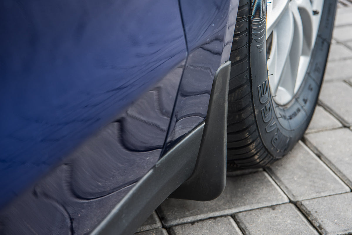 Ven-Tuning skvettlapp til Ford Mondeo V Sedan – svart ABS-materiale