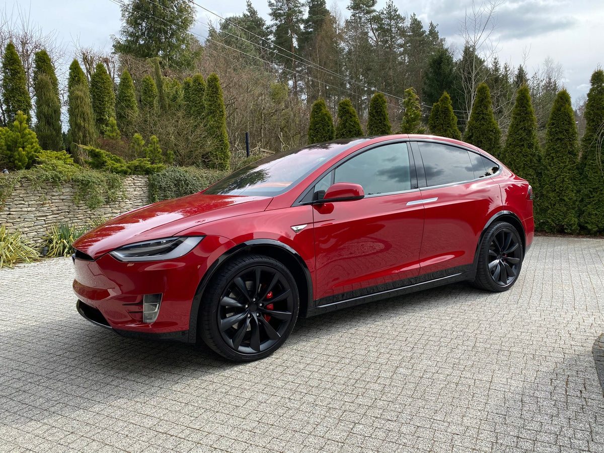 Gulvmatter Tesla Model X (2015-2021) – Gummi - nærbilde