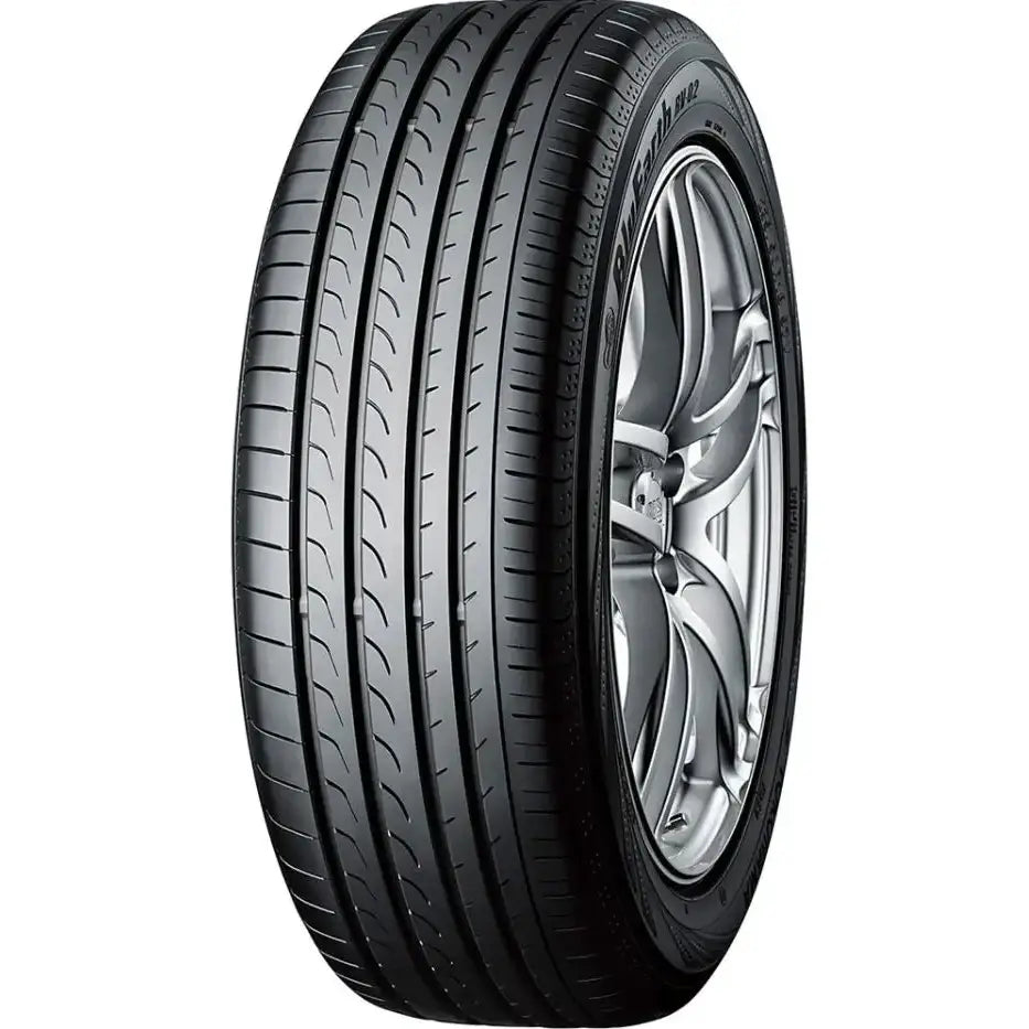 Dekk 245/35 R20 95w Yokohama Bluearth-rv Rv02