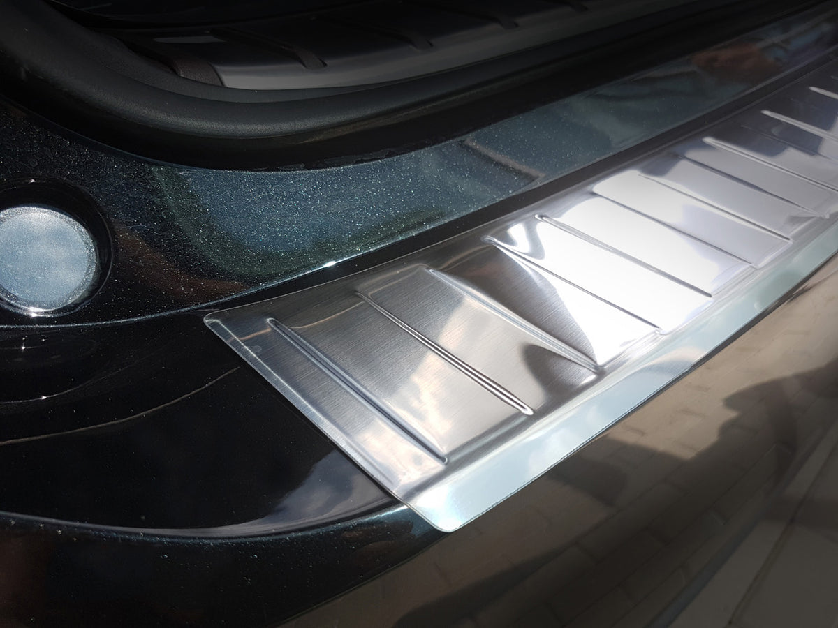 Avisa bakfangerbeskytter til Lexus RX IV / Silver Edition – børstet stål
