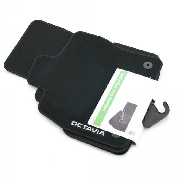 VAG OEM stoffmatter til Skoda Octavia III – satin svart tekstil