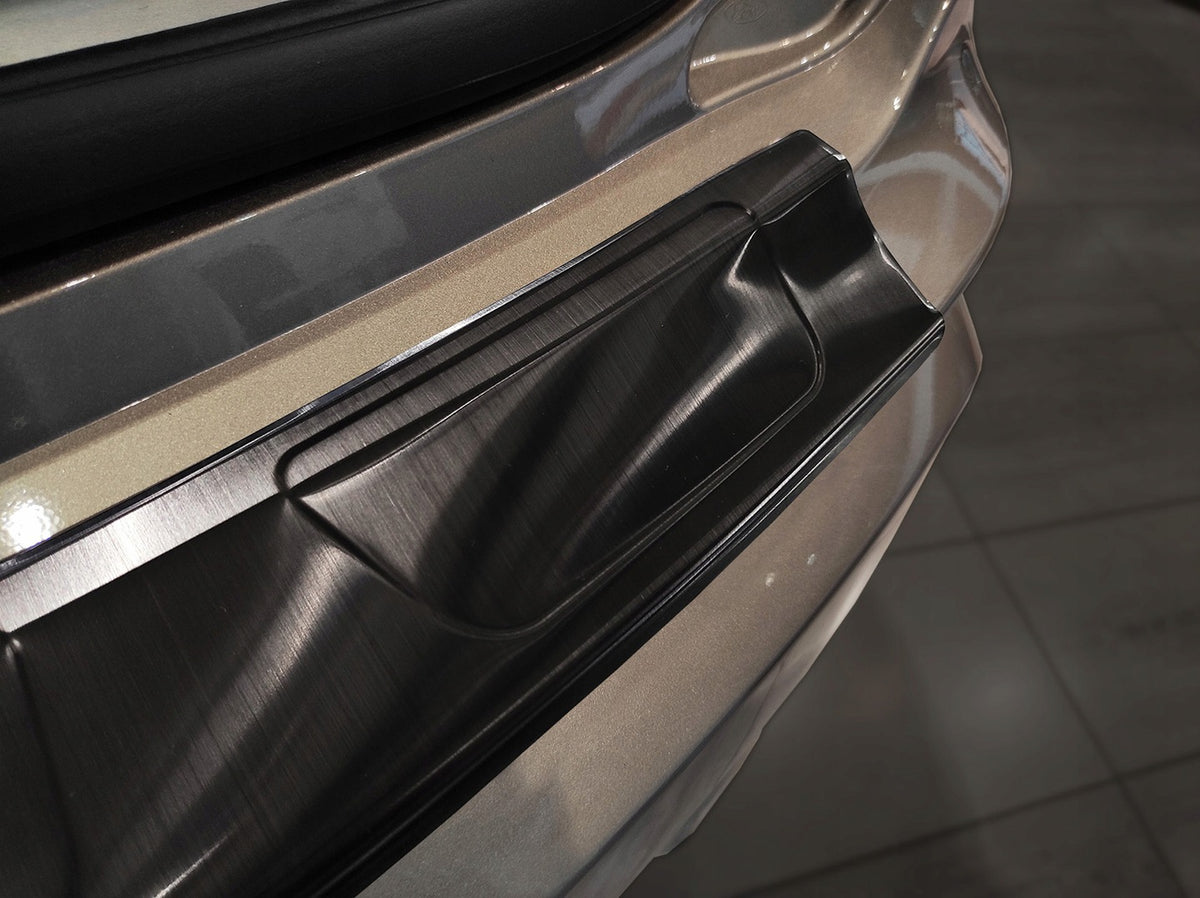 Bakfangerbeskytter Ford Edge II (2018-) – Rustfritt stål - detaljer