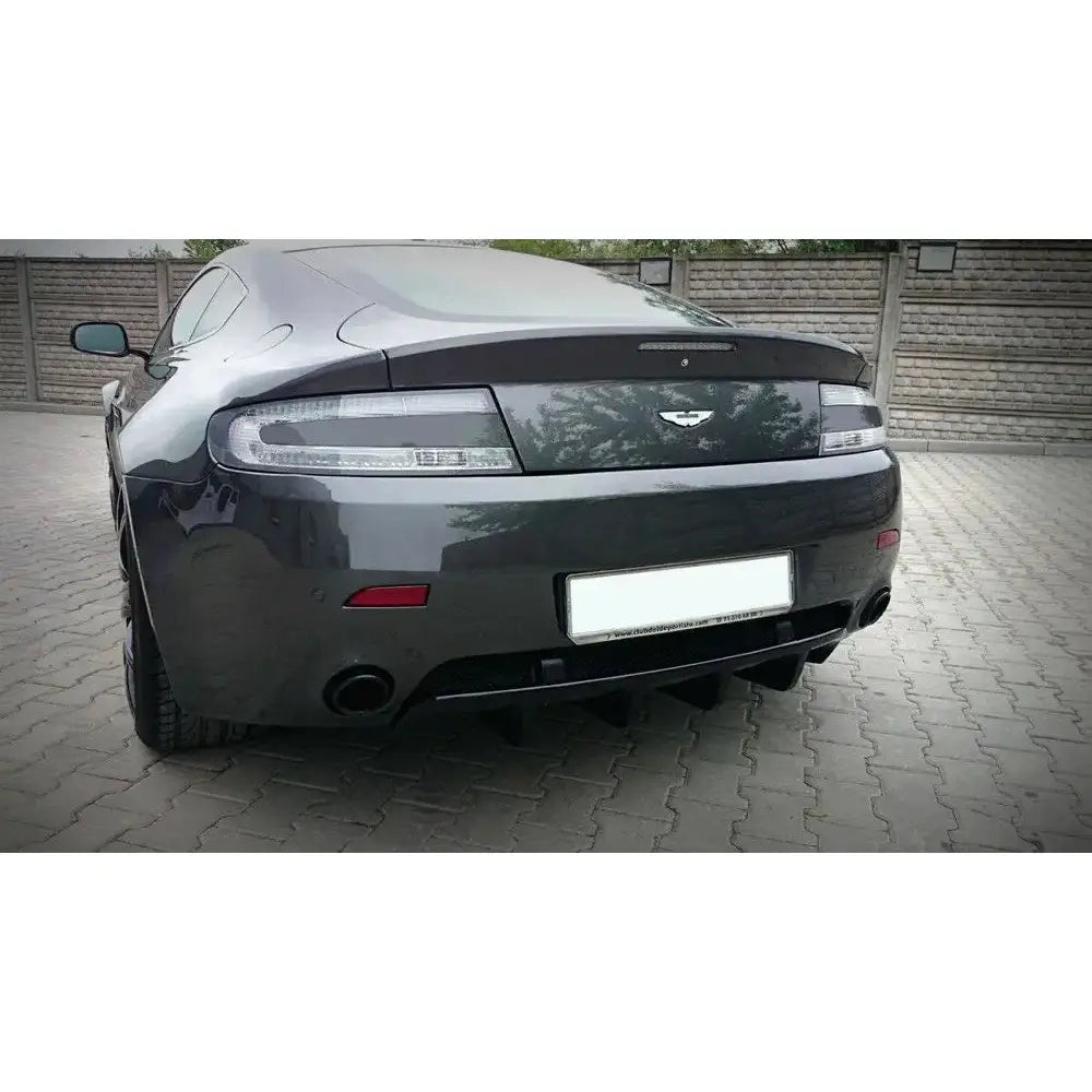 Diffuser bak Aston Martin V8 Vantage