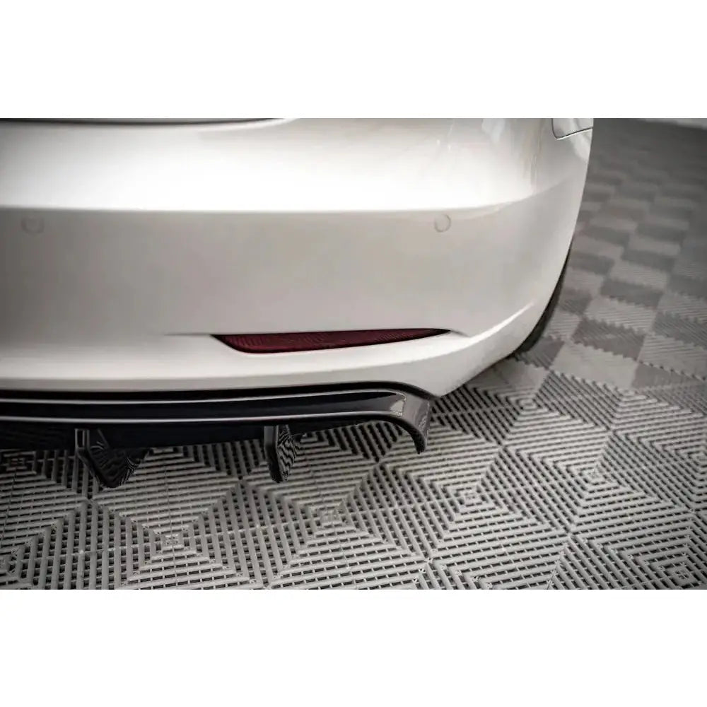 Diffuser (rear Valance) V.2 Glans - Tesla Model 3 17- - 3