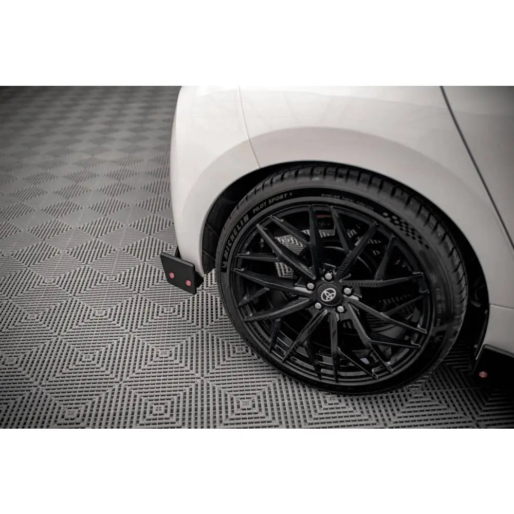 Diffuser V.1 + Flaps - Toyota Yaris Mk4 19- - 4