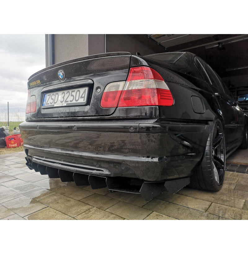 Diffusor på BMW E46 M-pakke støtfanger – monteringseksempel underfra