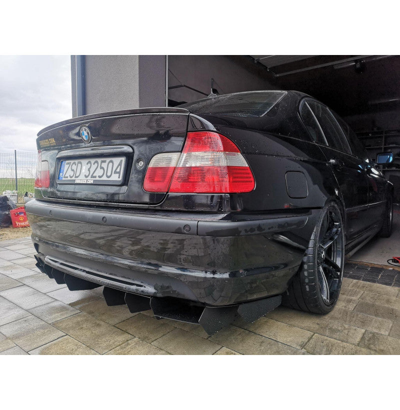 Nærbilde av 3 mm aluminiumsplate diffusor til BMW E46 M-pakke