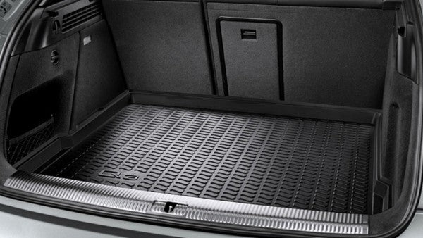 VAG OEM bagasjeromsmatte til Audi Q3 / RS Q3 8U – TPE thermoplastic elastomer