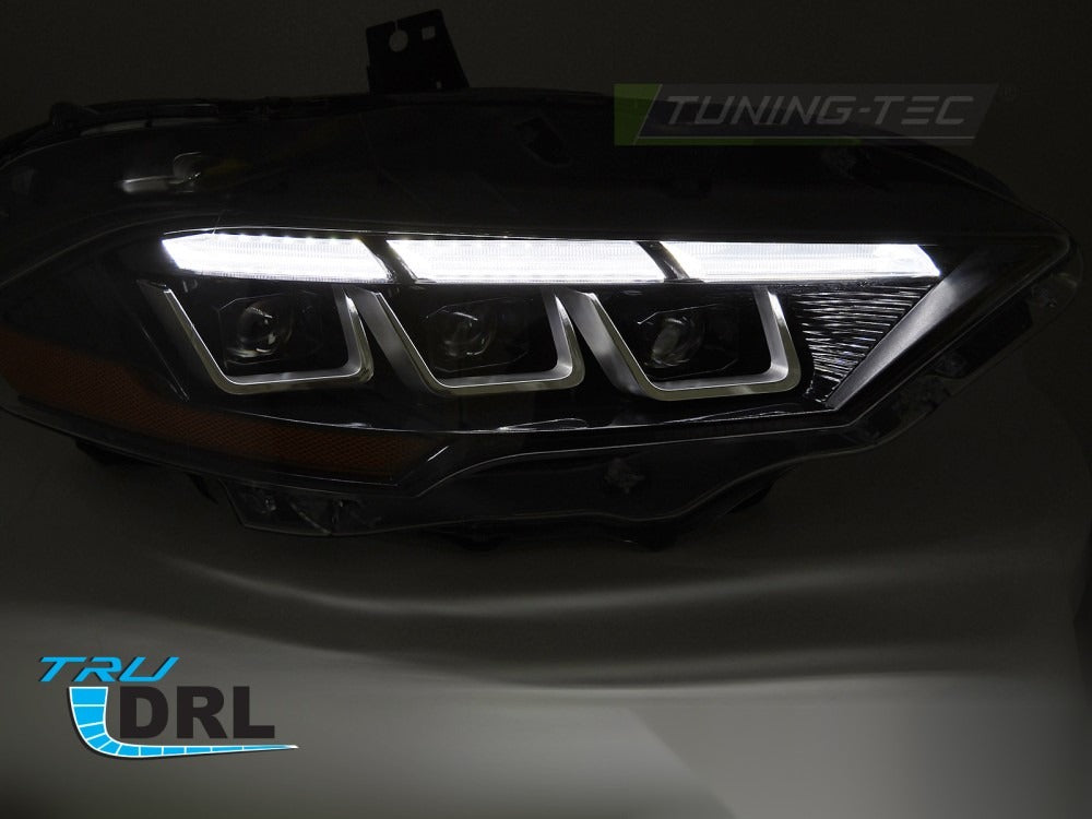 Detaljbilde av frontlykter-par til Ford Mustang 18-21.