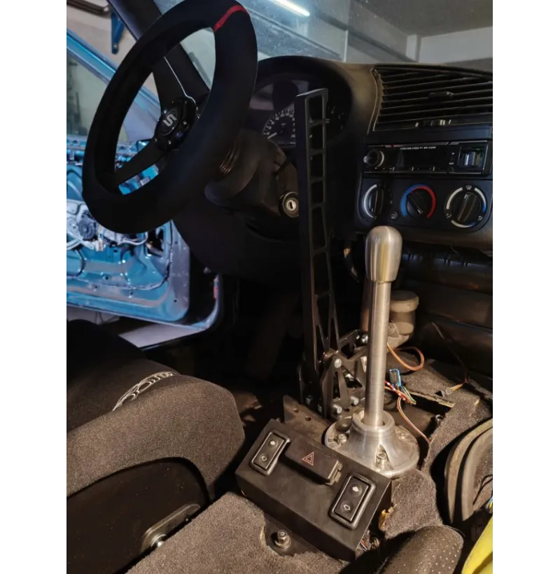 BMW E36 drift kontrollpanel i laserskåret stål nærbilde