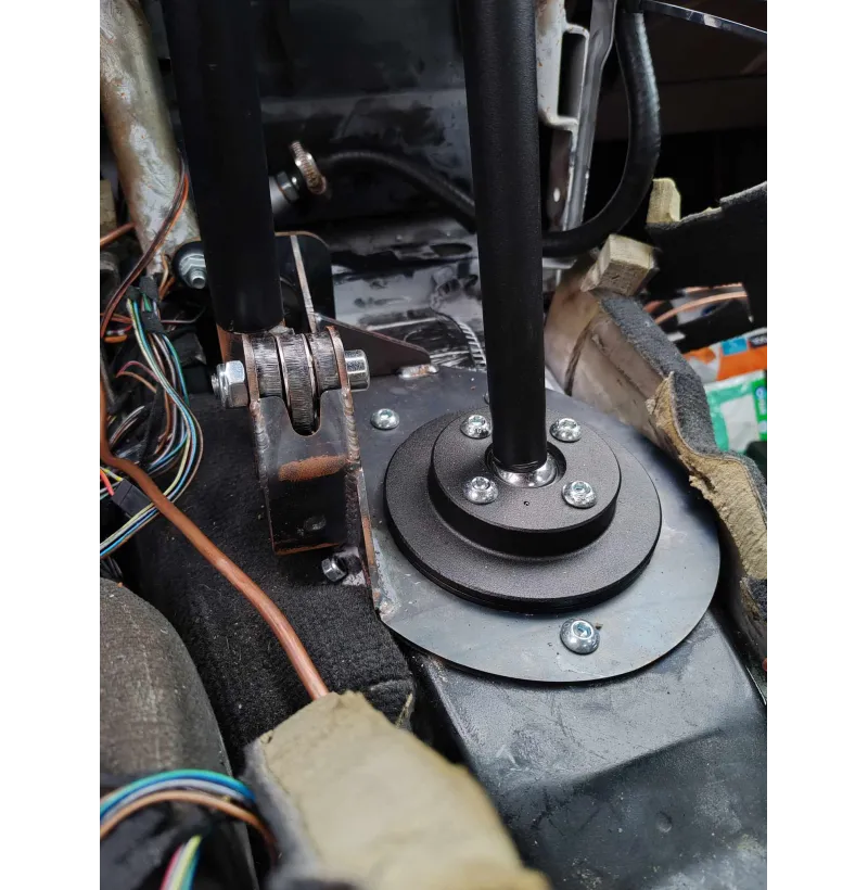BMW E36 motorsport håndbrekk med Lanos-pumpe og skjult tunnelmontering