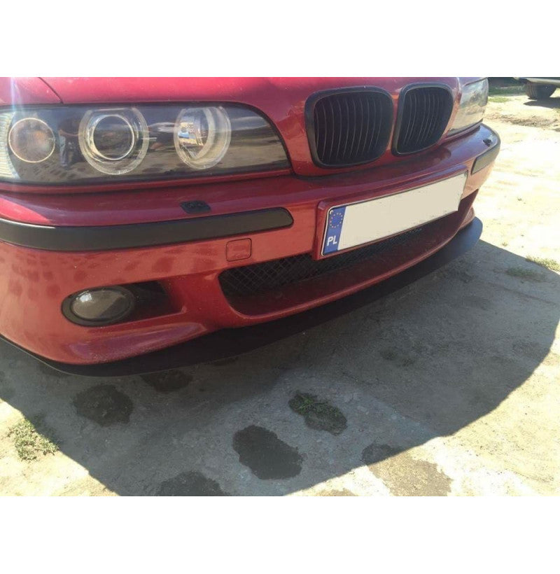 Nærbilde av BMW E39 front splitter i børstet aluminium til M-pakke frontstøtfanger