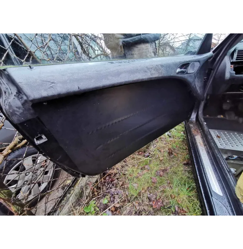 Par med lette aluminium kvartpaneler for BMW E46 Coupe interiør
