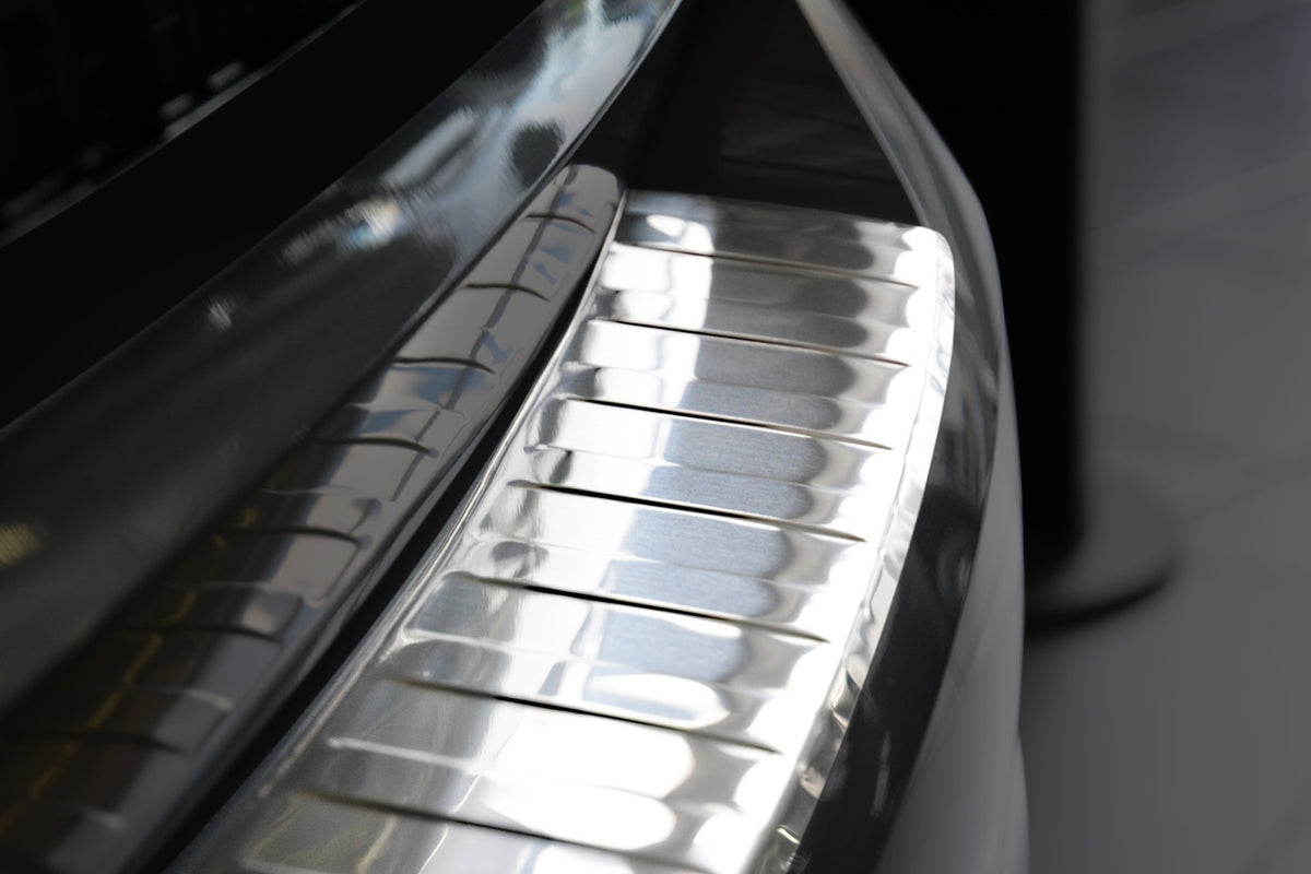 Avisa bakfangerbeskytter til Opel Insignia B Sports Tourer – enkel 3M-montering