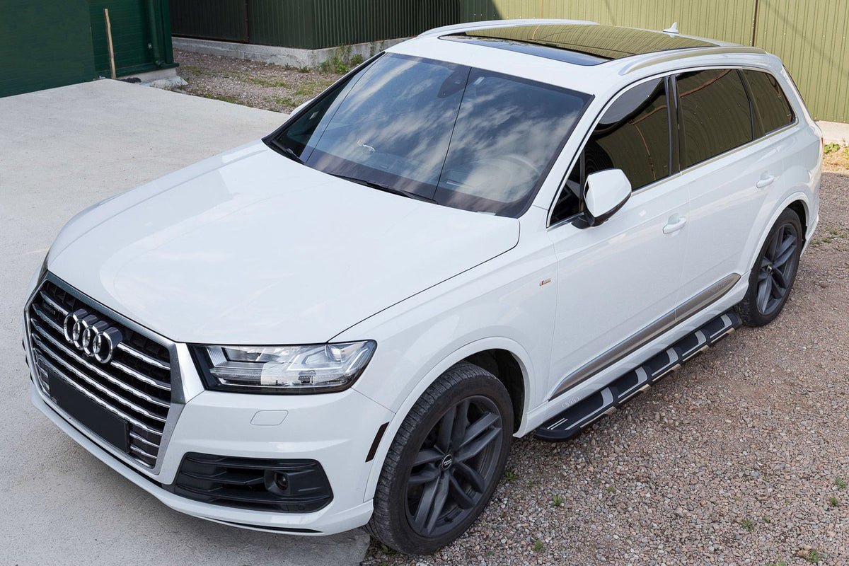 Stigtrinn fra Ventshield til Audi Q7 4M i aluminium og ABS med monteringssett