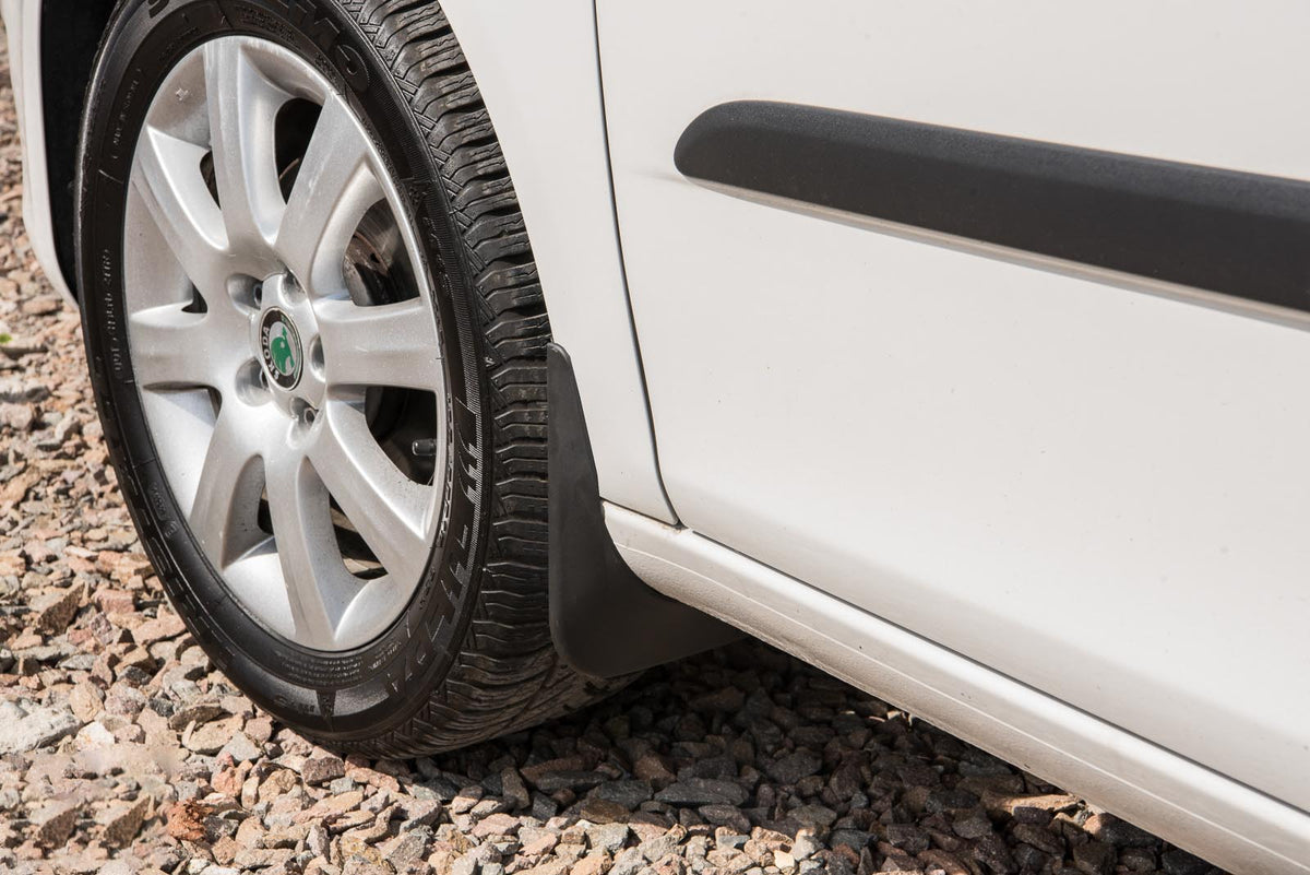 Ven-Tuning skvettlapp til Skoda FABIA – svart ABS