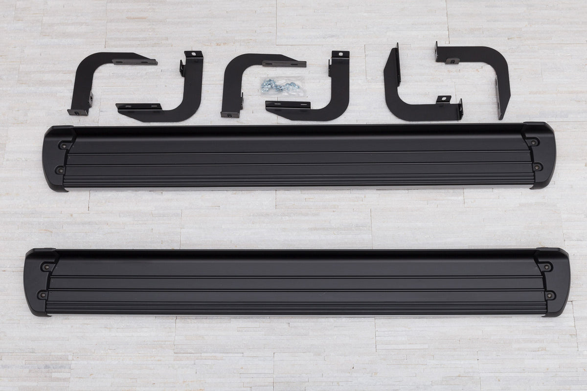 Stigtrinn fra Ventshield til Mitsubishi L200 2015-2019 i aluminium og svart ABS