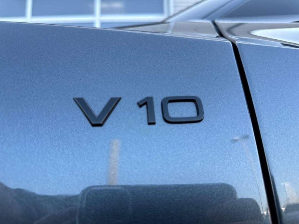 Emblem Audi V10 Sport Black Edition - sett forfra