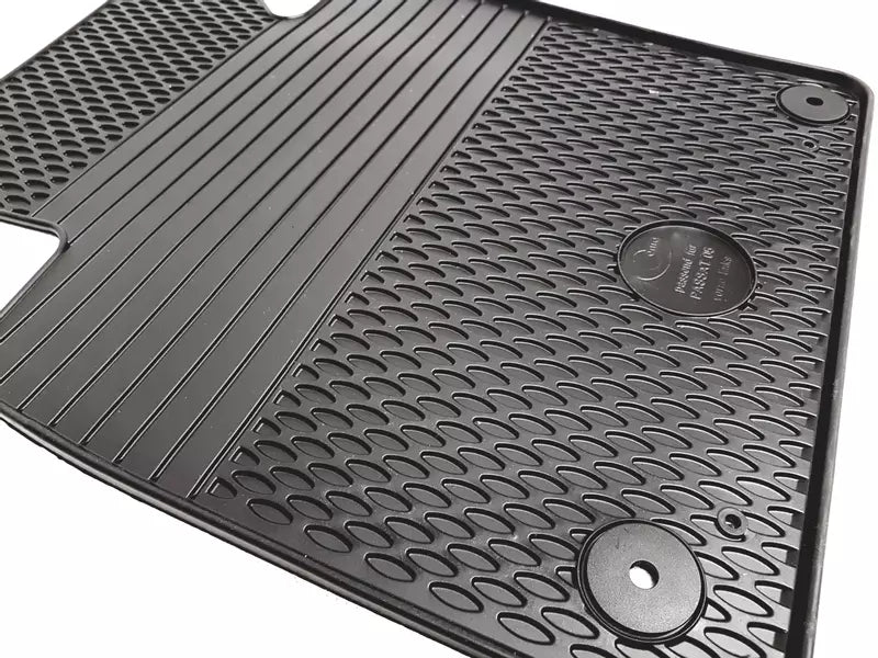 VAG OEM gulvmatter til Vw Passat B6 / B7 / CC / Passat CC – antiskli og hevet kant