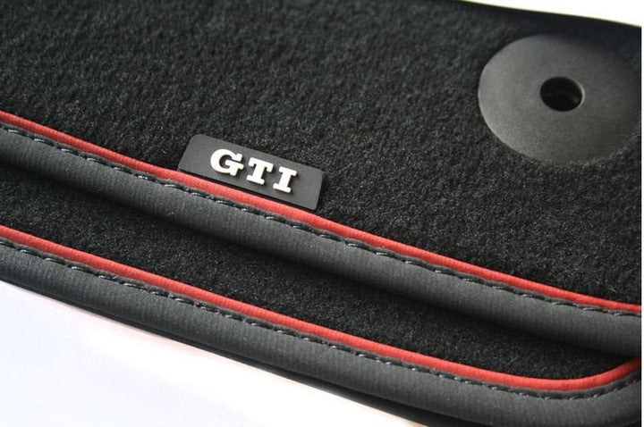 VAG OEM stoffmatter til Vw Golf 7 – svart perlonsvelours