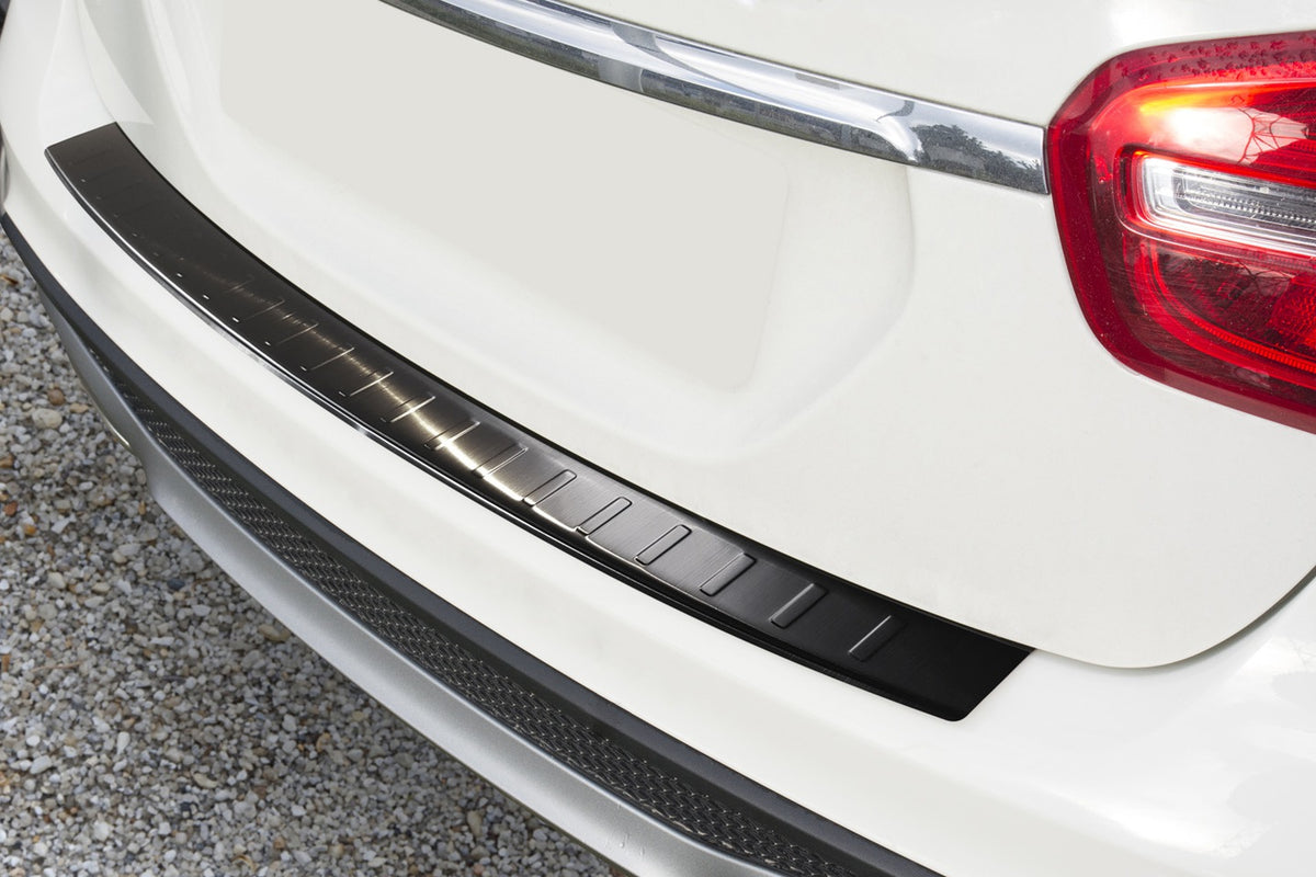 Avisa bakfangerbeskytter til Mercedes GLA (X156) / Black Edition – enkel 3M montering